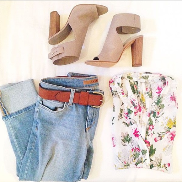 $20 Mystery Box Outfit Sizes XS-4X & Juniors - Picture 3 of 15